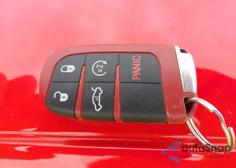 2015 Dodge Charger Road/Track z USA, uszkodzony, nr VIN 2C3CDXCT0FH735456